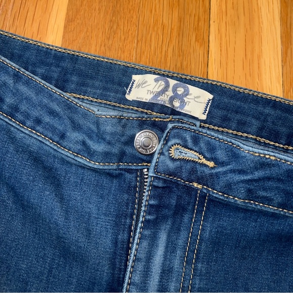 New Women’s Fit & Flared High Waisted Jeans - Picture 4 of 4